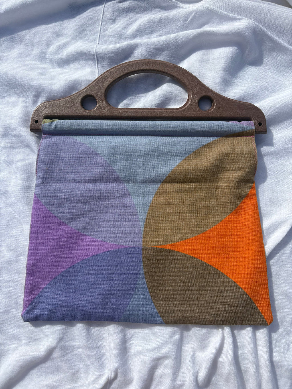 Bolso retro de tela y madera