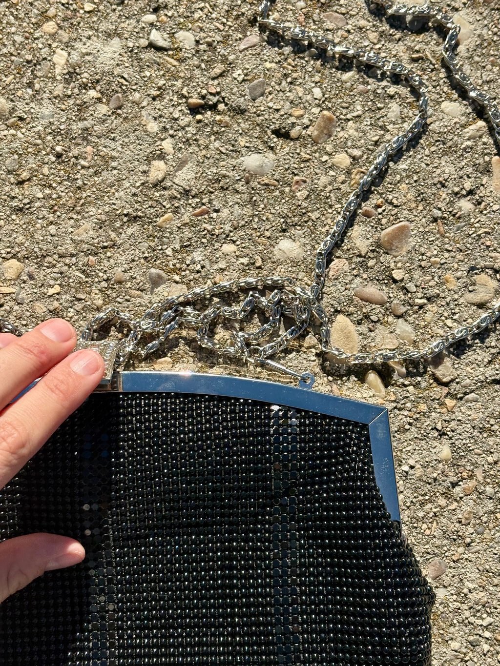 Clutch negro con cadena