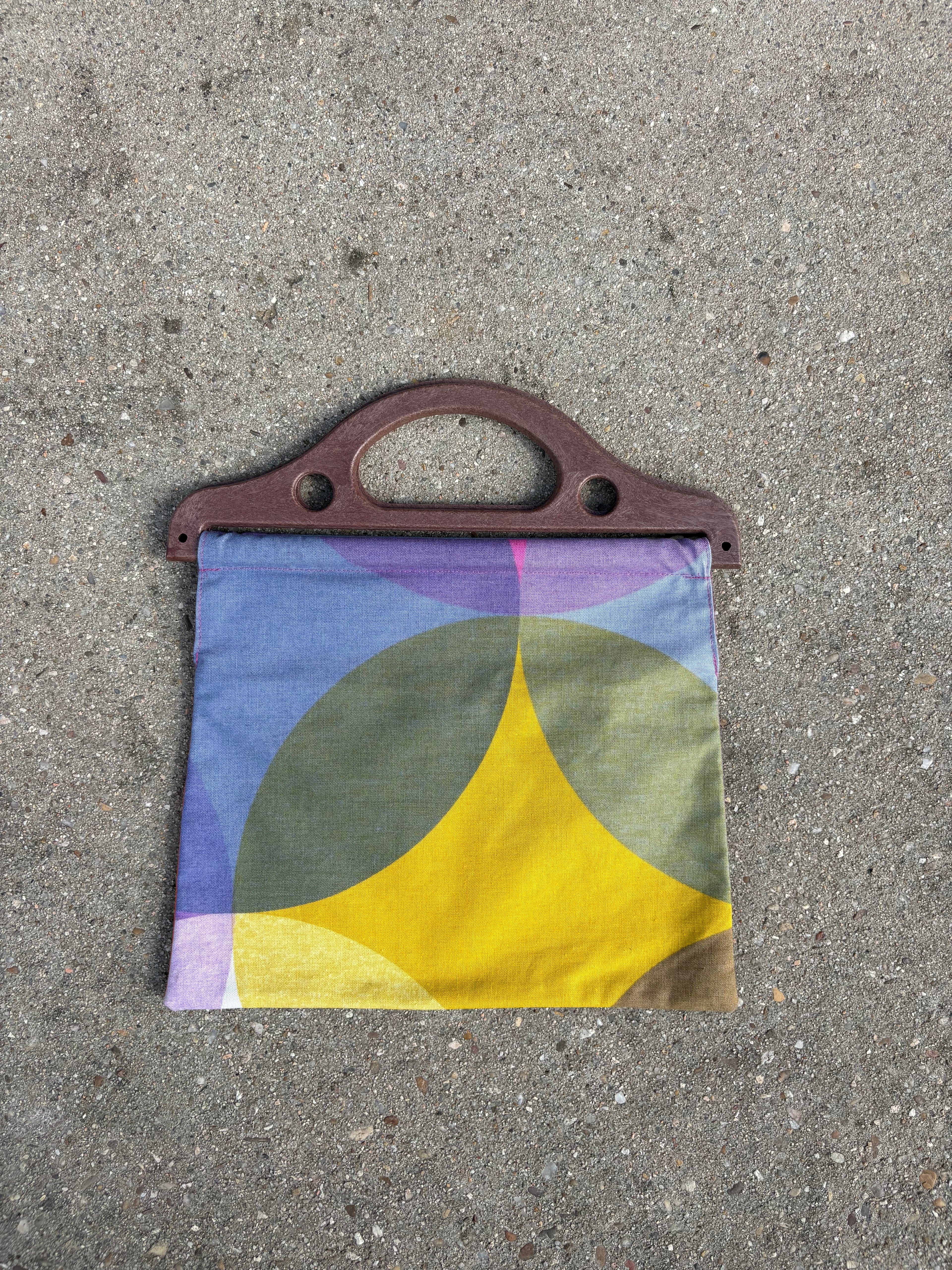 Bolso retro de tela y madera