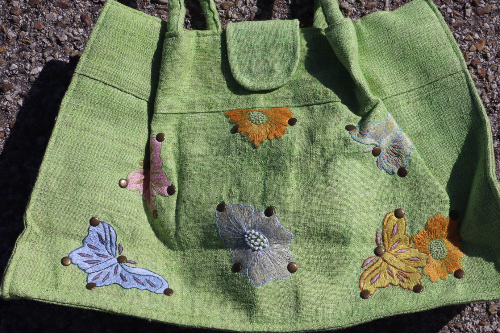 Maxi bolso verde tachuelas