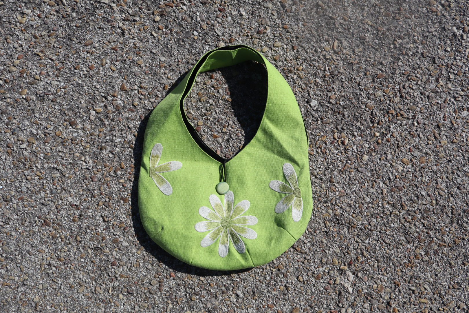 Bolso de hombro verde flores