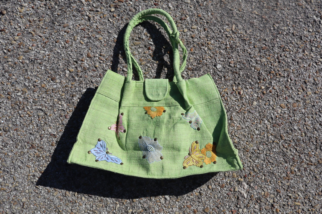 Maxi bolso verde tachuelas