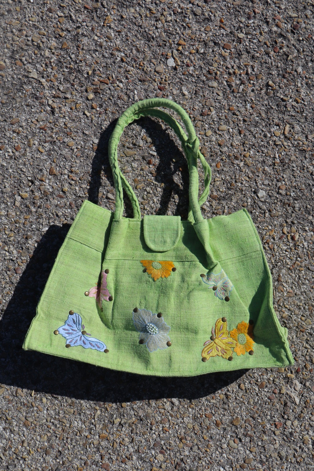 Maxi bolso verde tachuelas