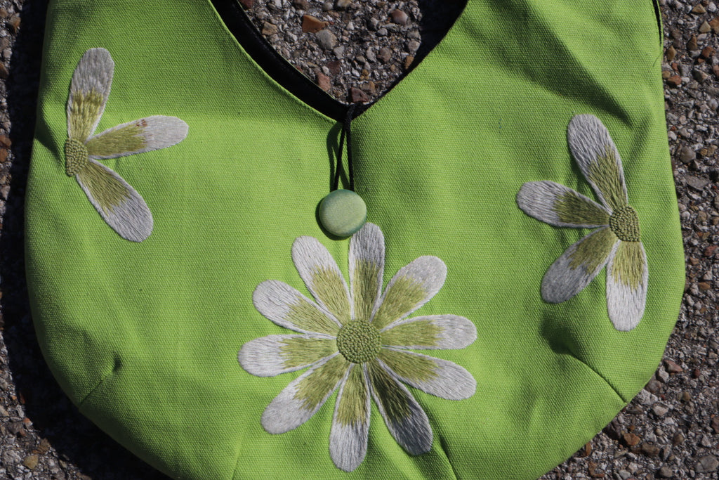 Bolso de hombro verde flores