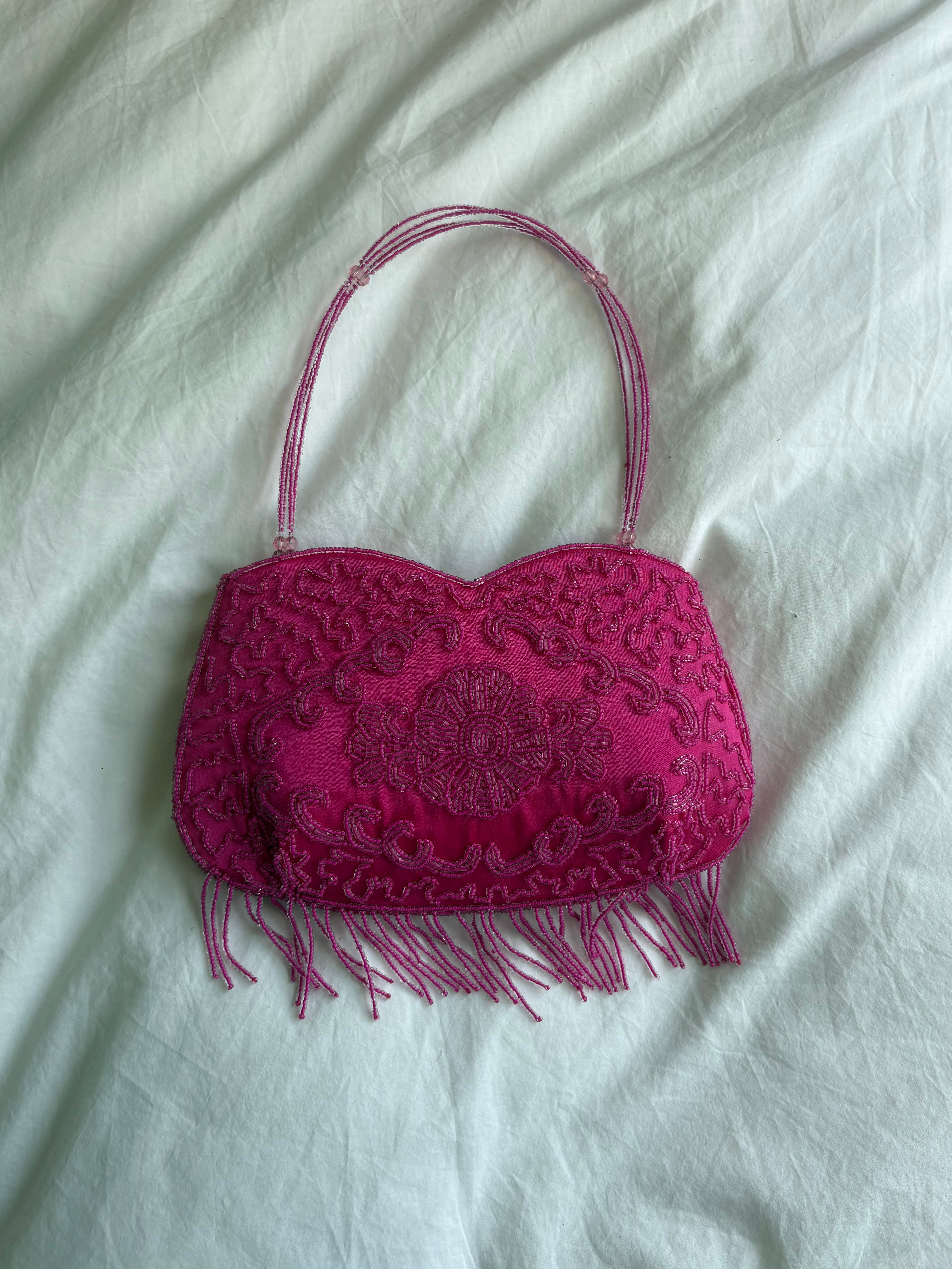 Bolso de hombro fucsia con pedrería y cremallera